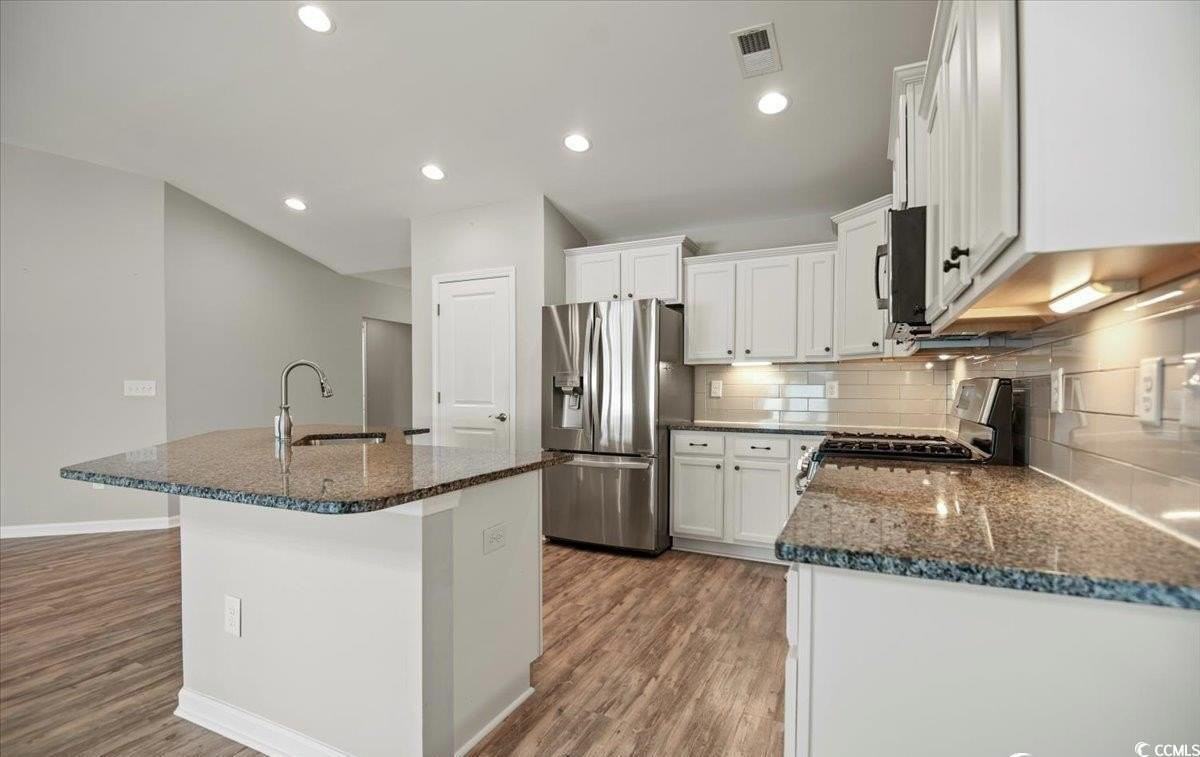 3720 Park Pointe Ave - Photo 5 of 24