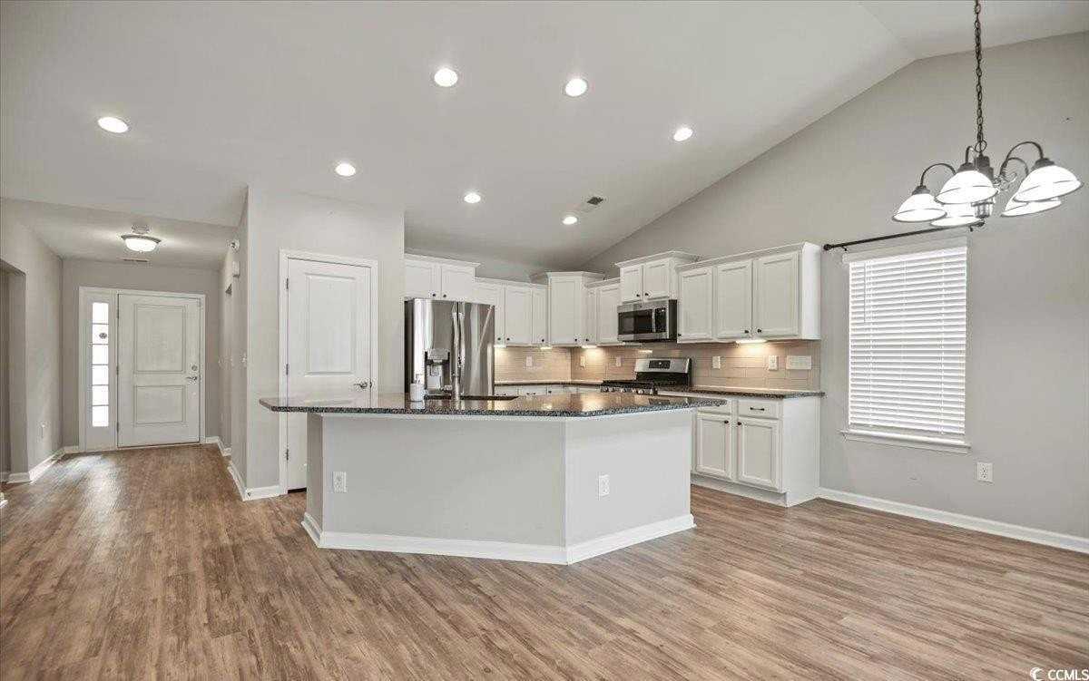 3720 Park Pointe Ave - Photo 6 of 24