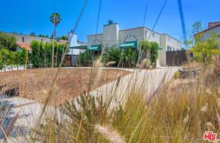 832 S Citrus Ave - Photo 1 of 1
