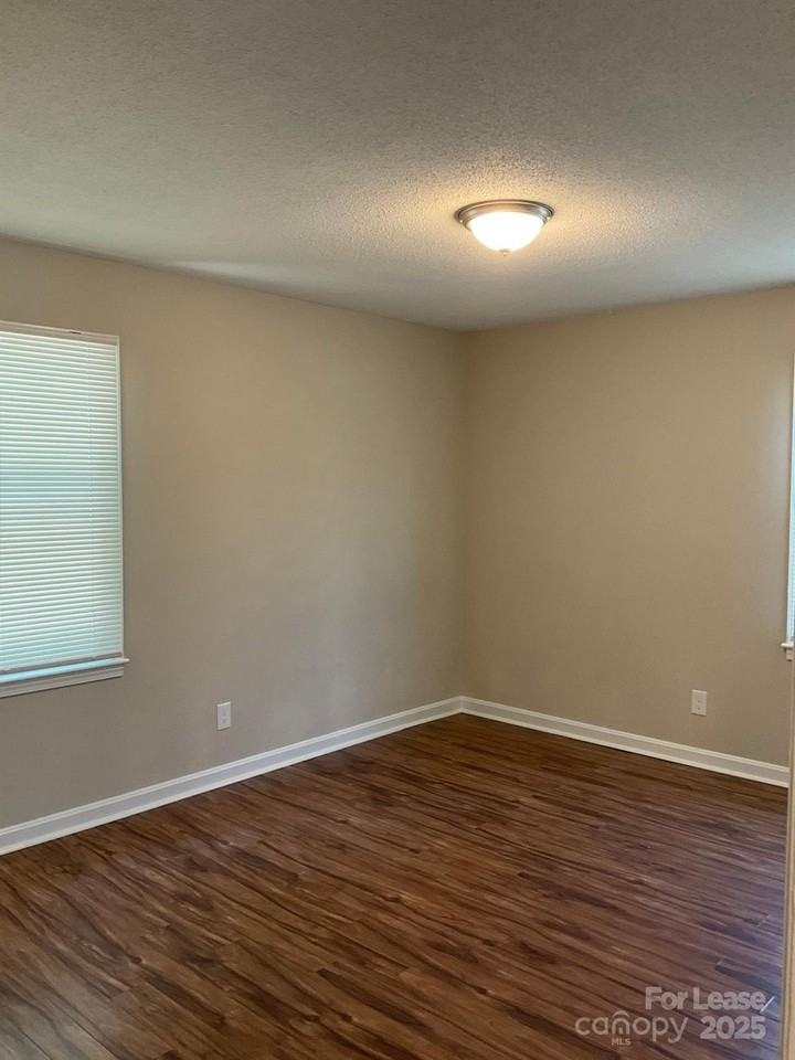 106 Gamble Avenue - Photo 6 of 9