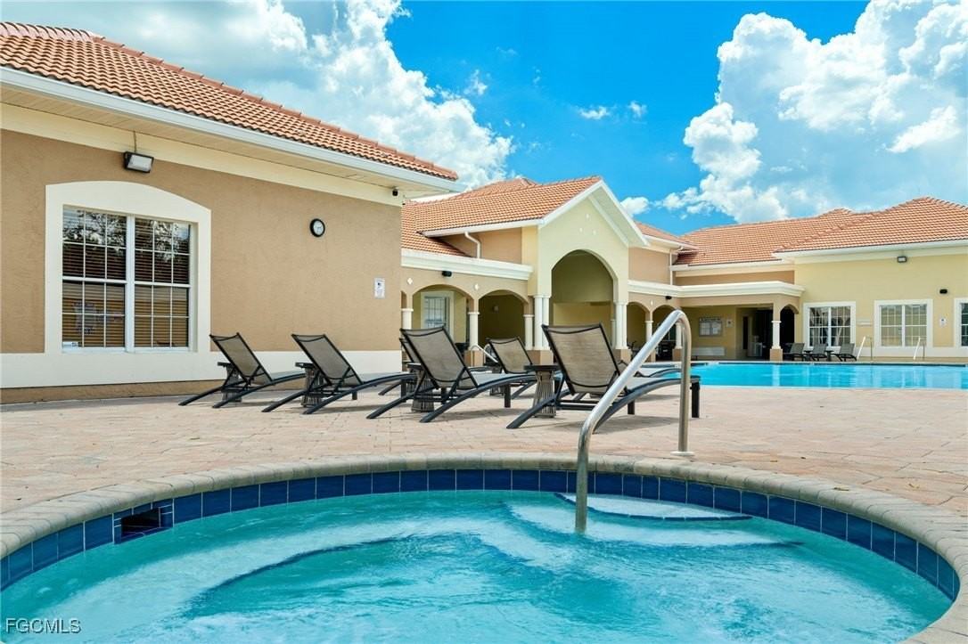 9025 Colby Dr Apt 2107 #2107 - Photo 4 of 21