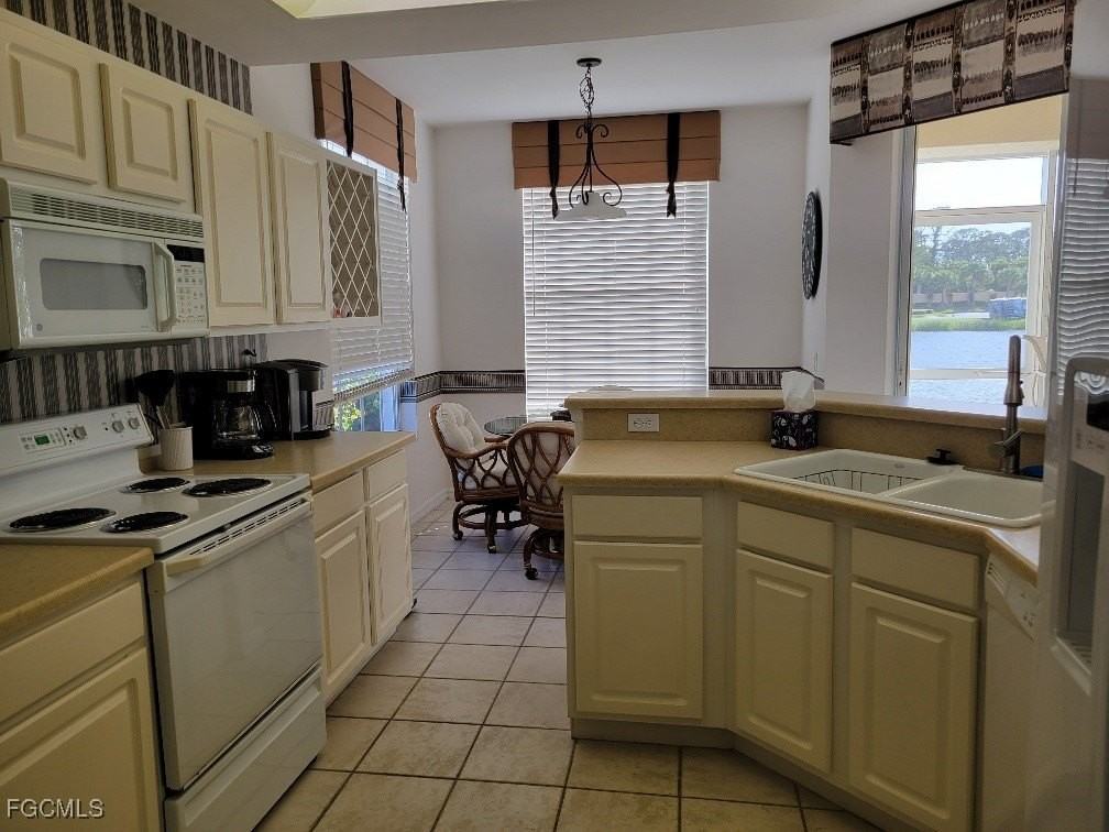 15043 Tamarind Cay Ct Apt 1409 #1409 - Photo 3 of 7