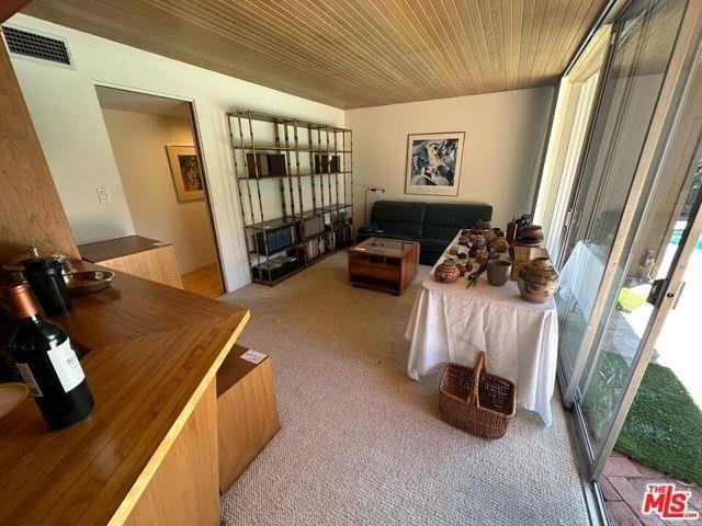 590 N Tigertail Rd - Photo 2 of 8