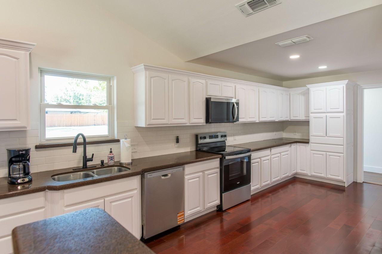 Egyptian Way - Photo 3 of 13