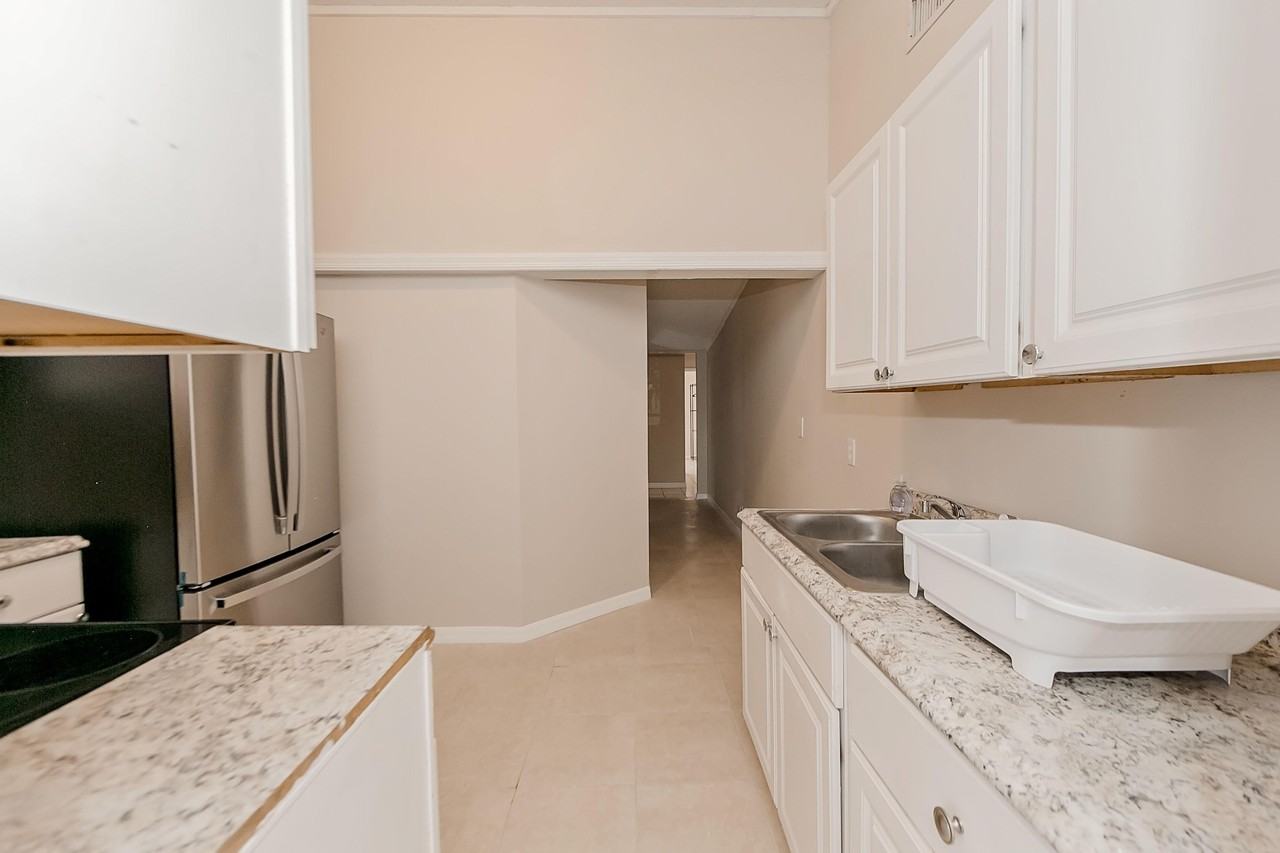 South Maple Avenue - Photo 3 of 9