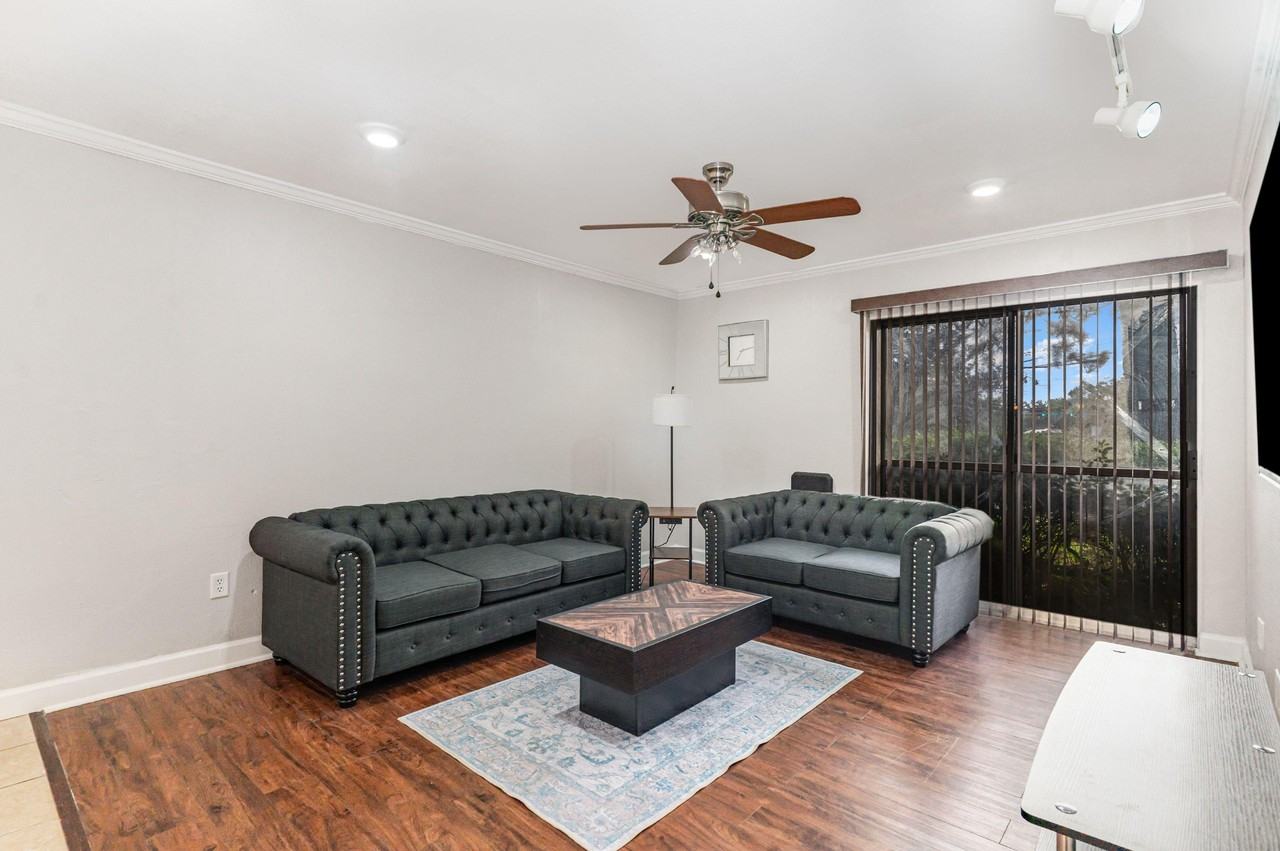 Sw 16th Ct - Photo 2 of 14