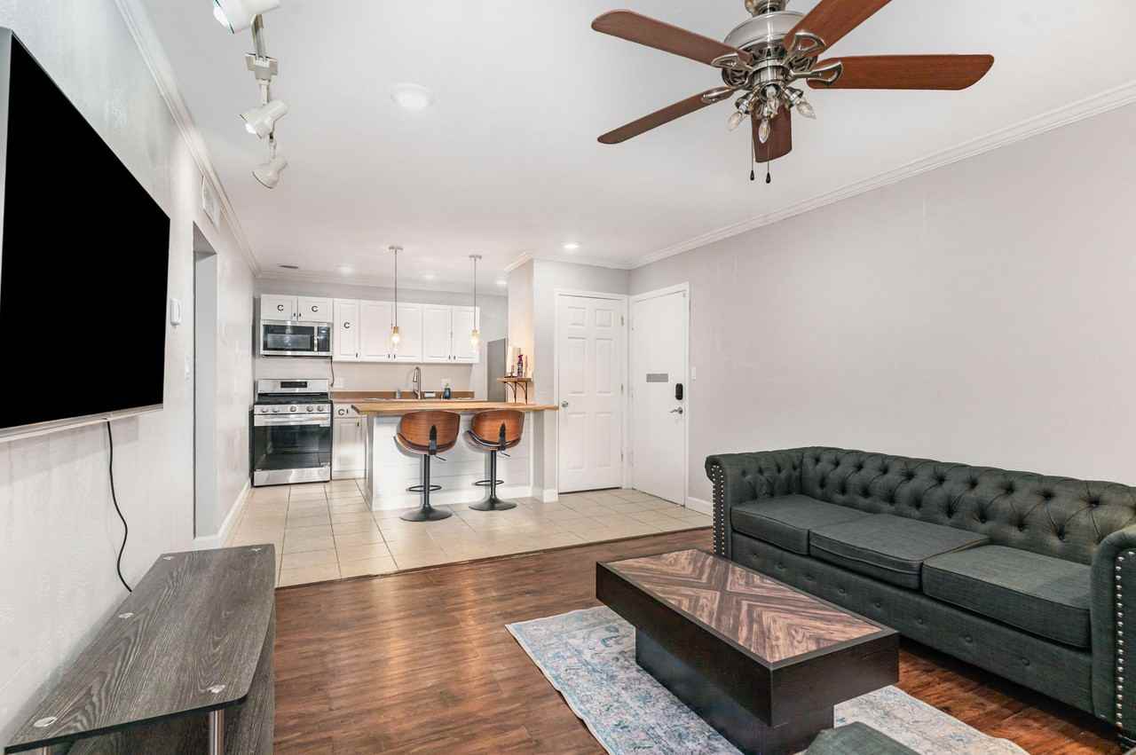 Sw 16th Ct - Photo 3 of 14