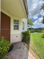 featured image of 2155 Ne 3rd Ct