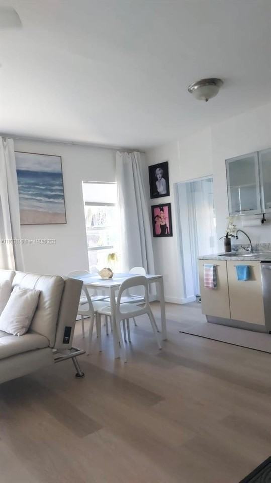 1358 Pennsylvania Ave #301 - Photo 5 of 18