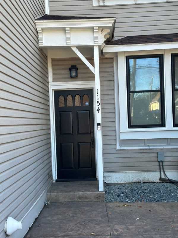 1154 Rowley Ave ##B - Photo 2 of 43