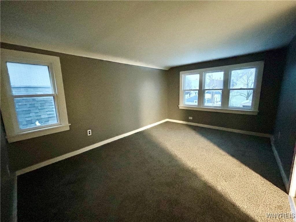 111 Peter St - Photo 7 of 10