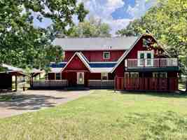 featured image of 116 Pineapple Dr