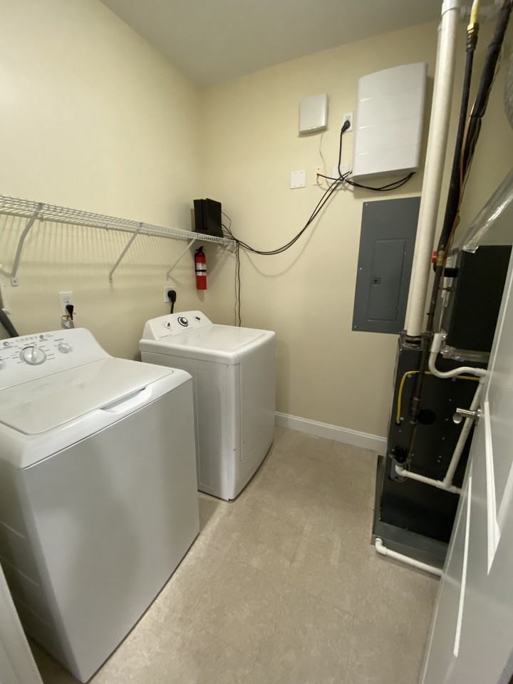 The Springs Luxury Apartments - Photo 5 of 17