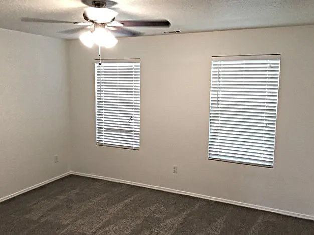 9707 W Brogan Dr - Photo 2 of 16