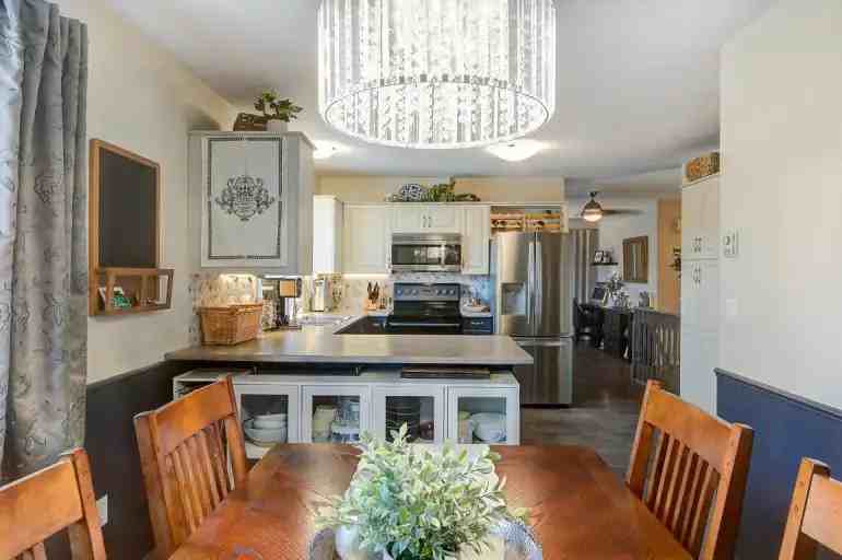 2209 Stillingfleet Crt - Photo 2 of 12