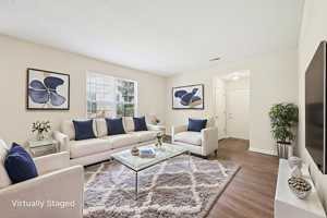 featured image of 3900 Suffolk Dr