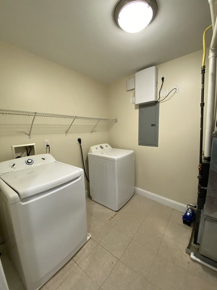 The Springs Luxury Apartments - Photo 2 of 16