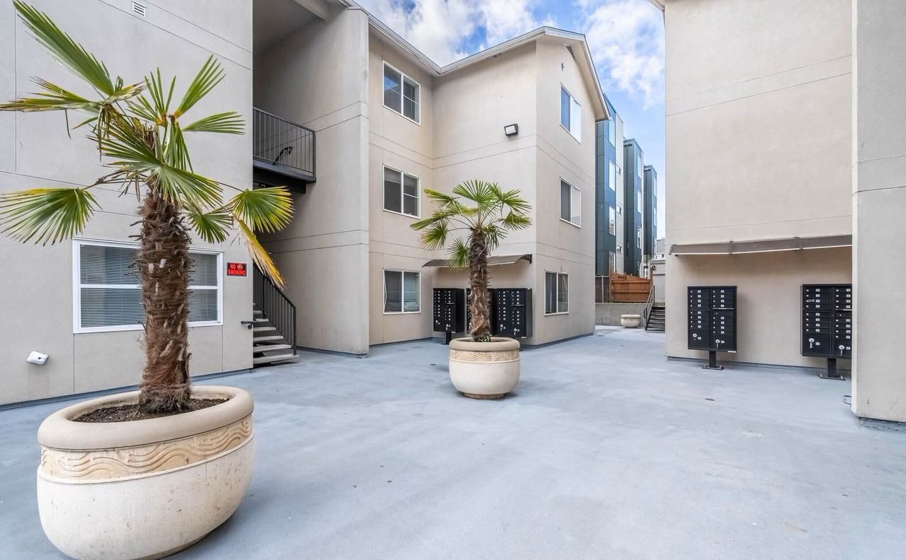 Husky Court Apartments - Photo 2 of 16