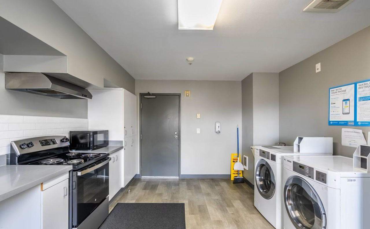 Husky Court Apartments - Photo 4 of 16