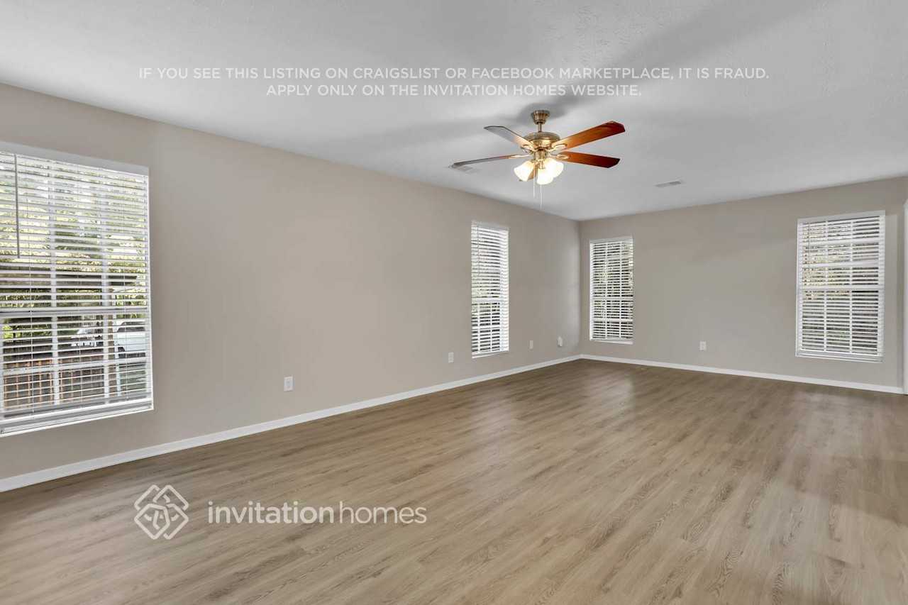 755 Mountain View Drive - Photo 4 of 26