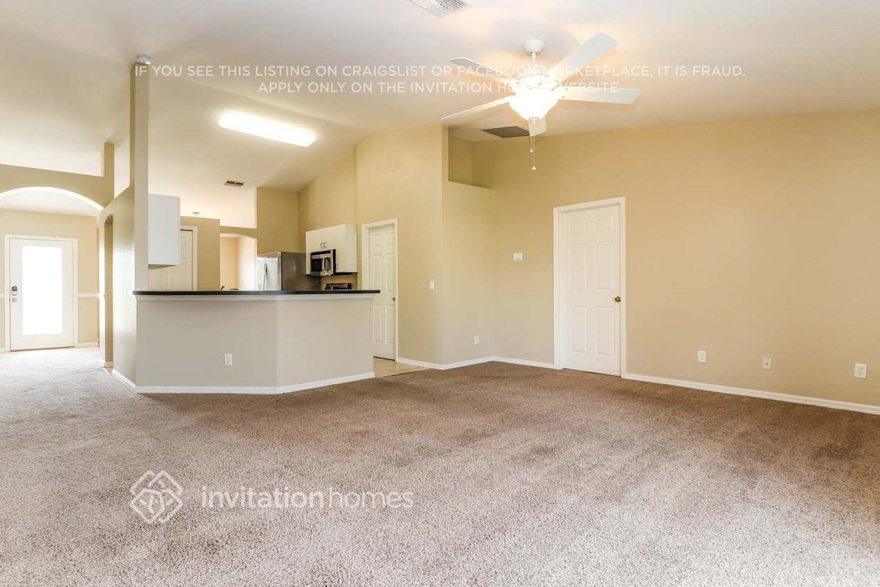 1109 Se 4th Ave - Photo 4 of 15
