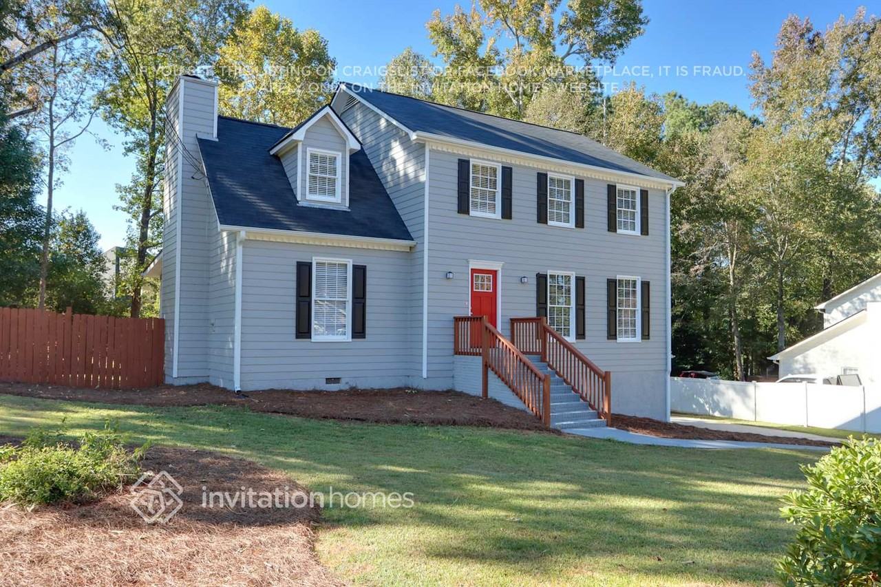 6186 Pinewood Dr Se - Photo 2 of 27