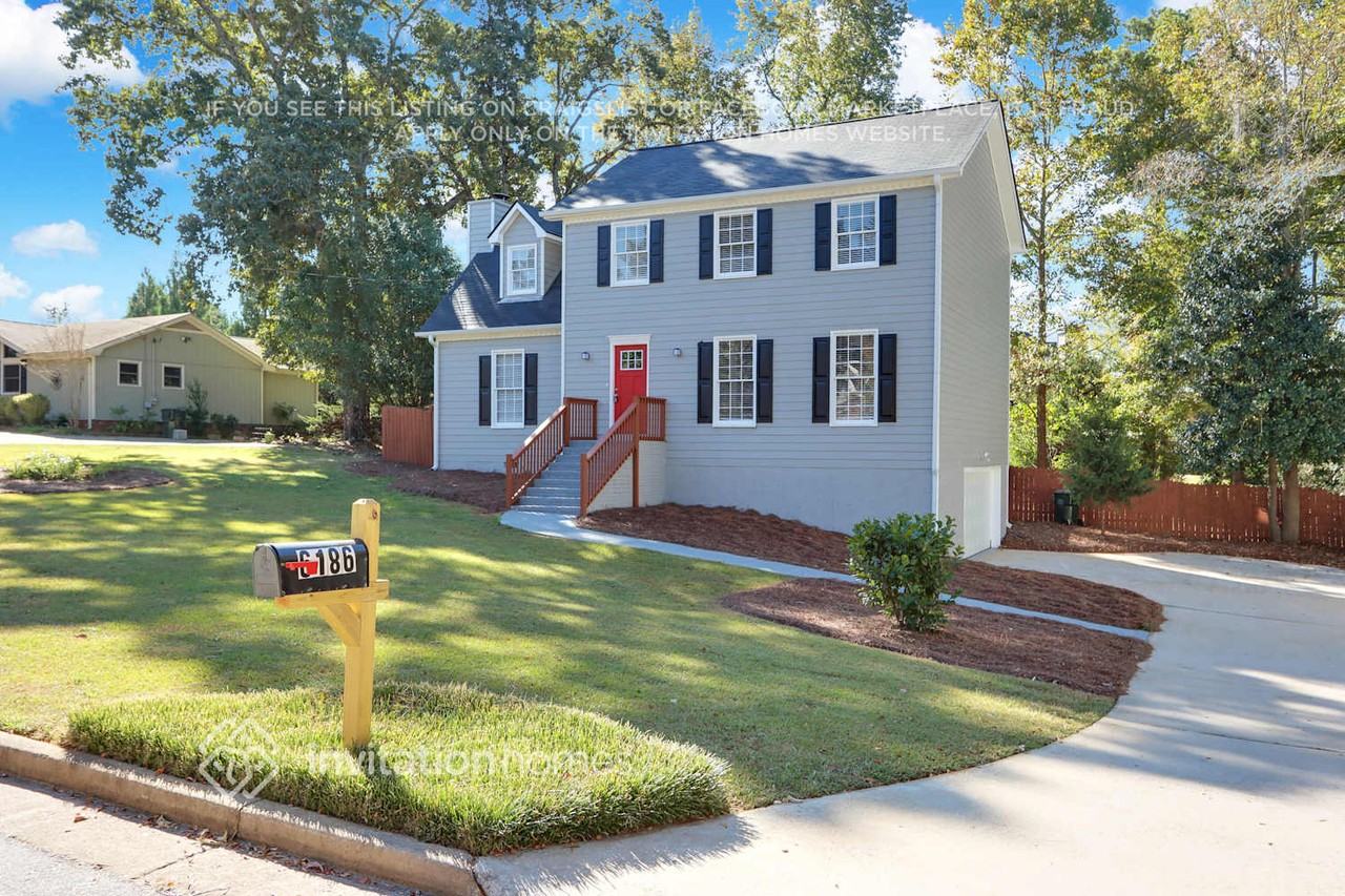 6186 Pinewood Dr Se - Photo 3 of 27