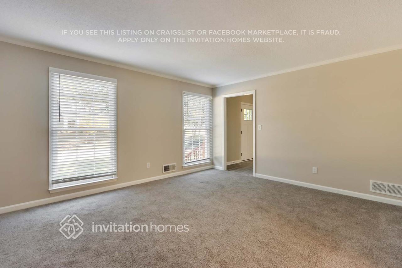 6186 Pinewood Dr Se - Photo 4 of 27