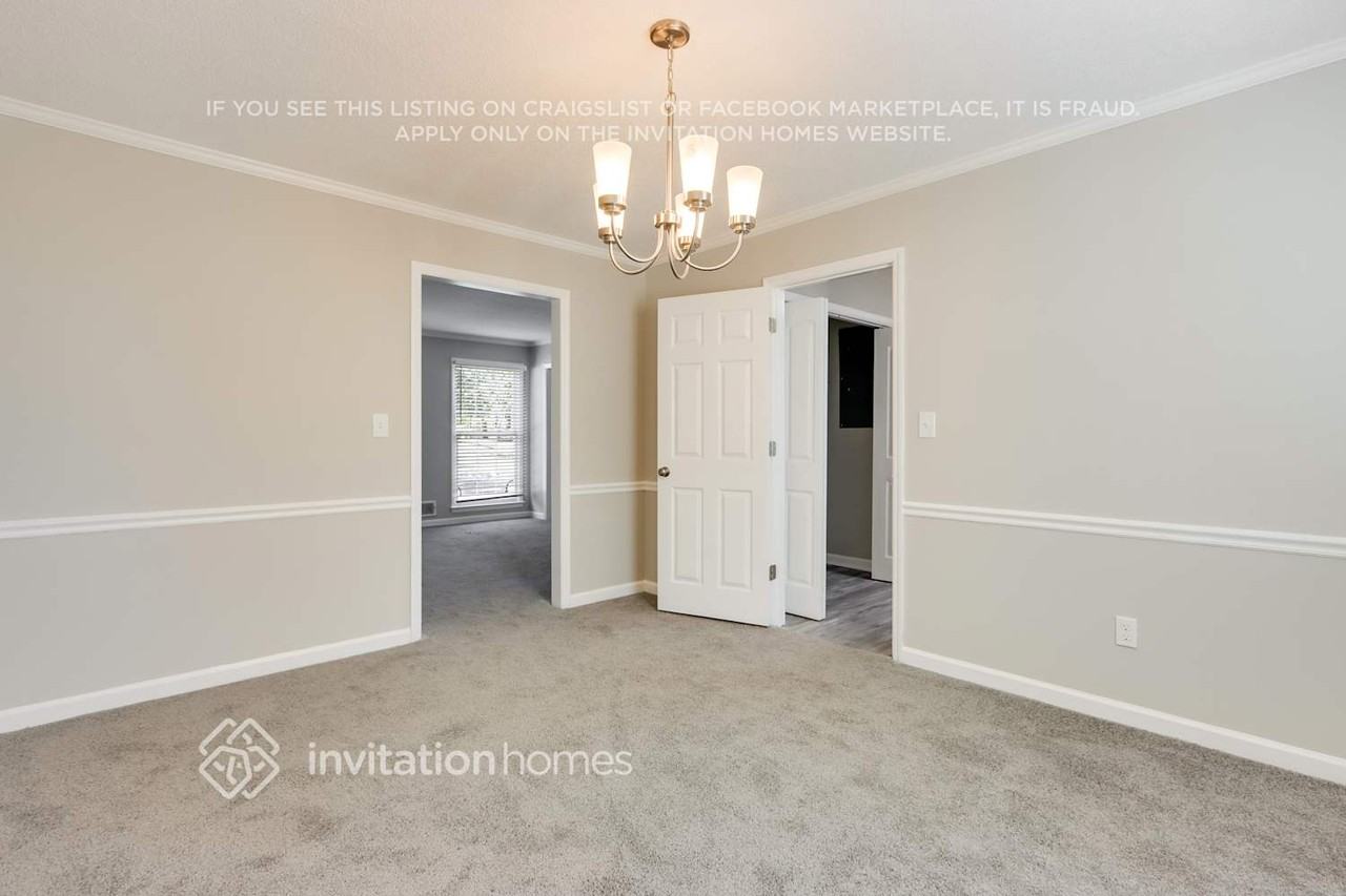 6186 Pinewood Dr Se - Photo 6 of 27