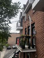 featured image of 3984 Rue de Bullion #3984