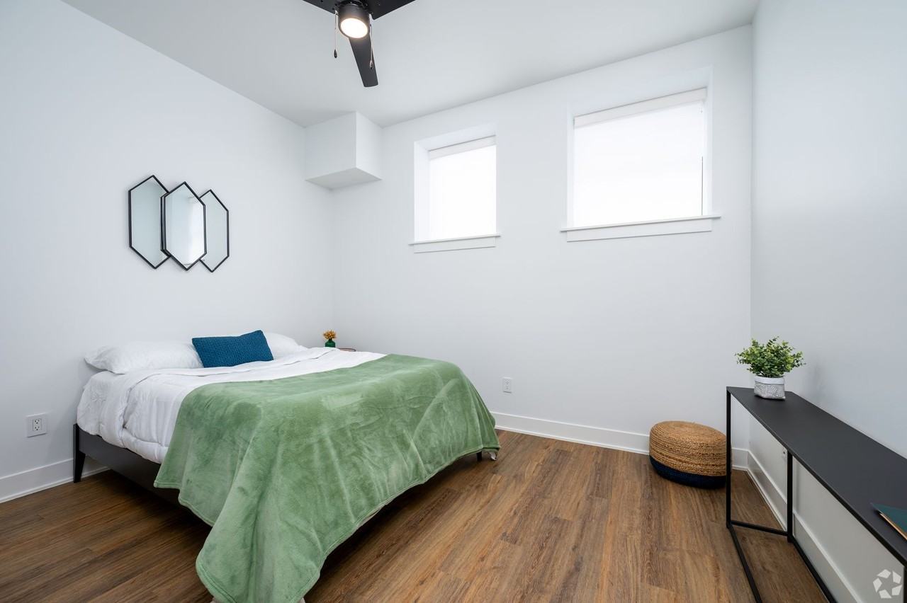 Residence on Penn - Photo 3 of 14