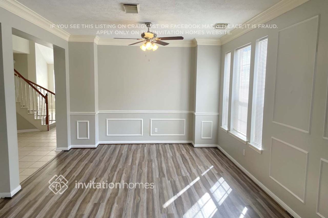 16811 Valley Palms Dr - Photo 3 of 15