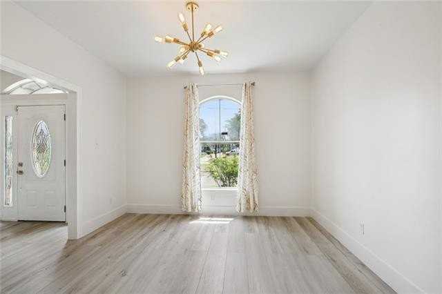 5910 Milne Blvd - Photo 4 of 18