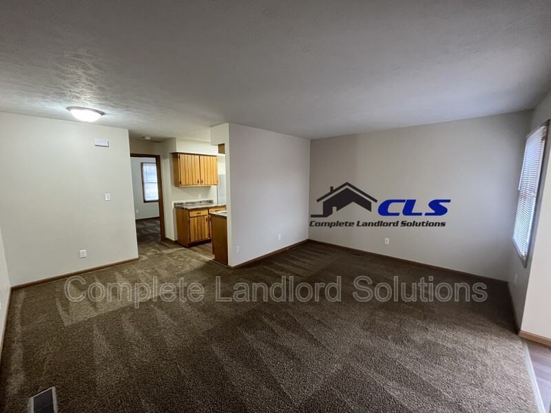 1830 E Morgan Dr - Photo 2 of 14