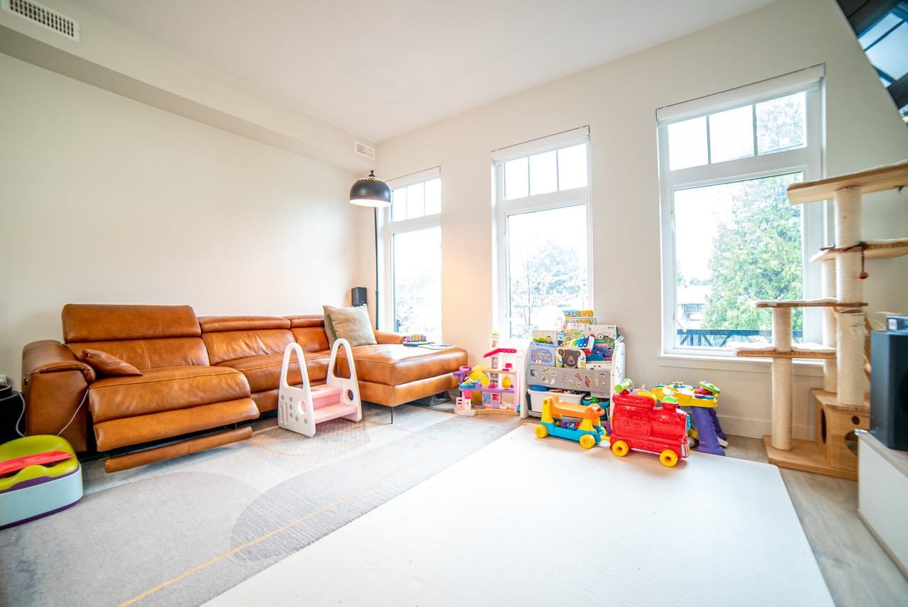 9399 Number 2 Road #1x - Photo 2 of 14