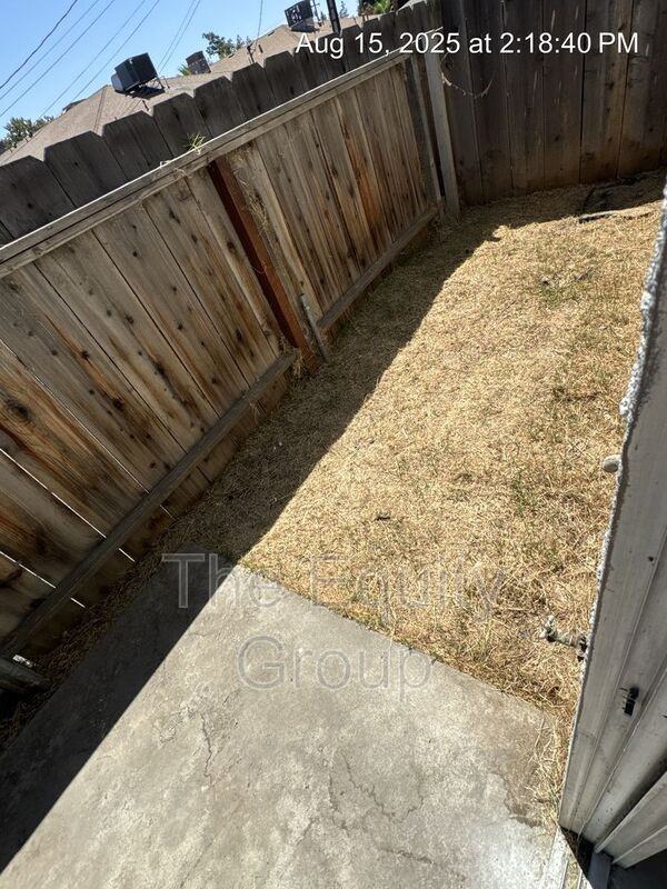 1871 Emma Lee Ln - Photo 5 of 17