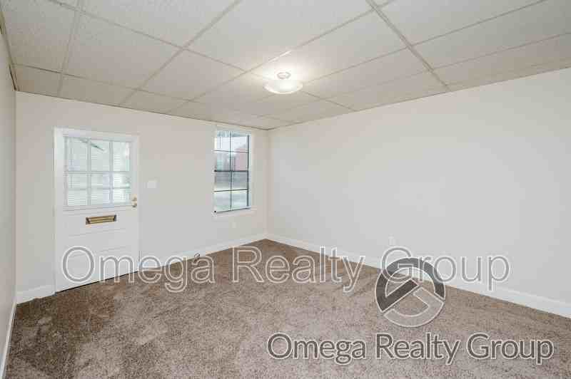 901 9th Ave #6 - Photo 7 of 24