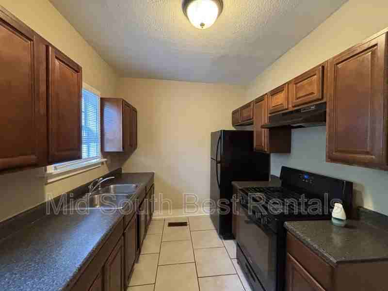 1810 South Rice Street - Photo 3 of 11