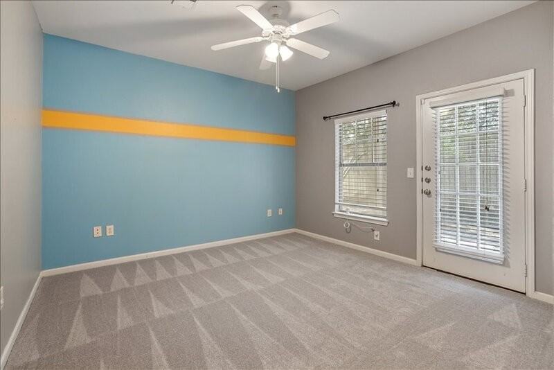 11203 Ranch Rd #305 - Photo 5 of 27