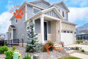 5002 W Evergreen Ln - Photo 1 of 1