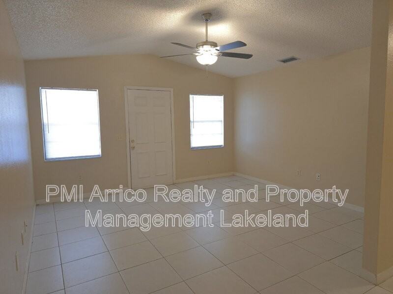 968 Sunshine Way Sw - Photo 5 of 17