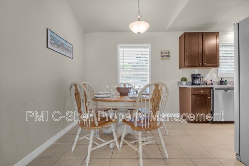 3531 North Southwind Drive - Photo 5 of 19