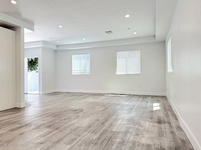 829 E 74th St - Photo 3 of 32