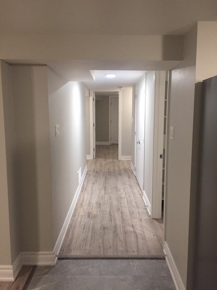 406 East 43rd, Lower Unit - Photo 2 of 13