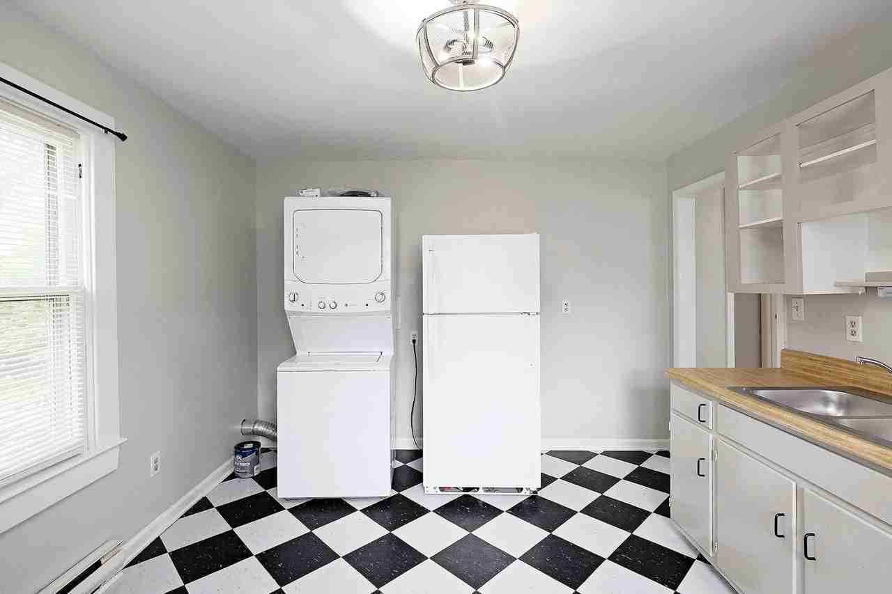 136 Goodman St #B - Photo 3 of 14