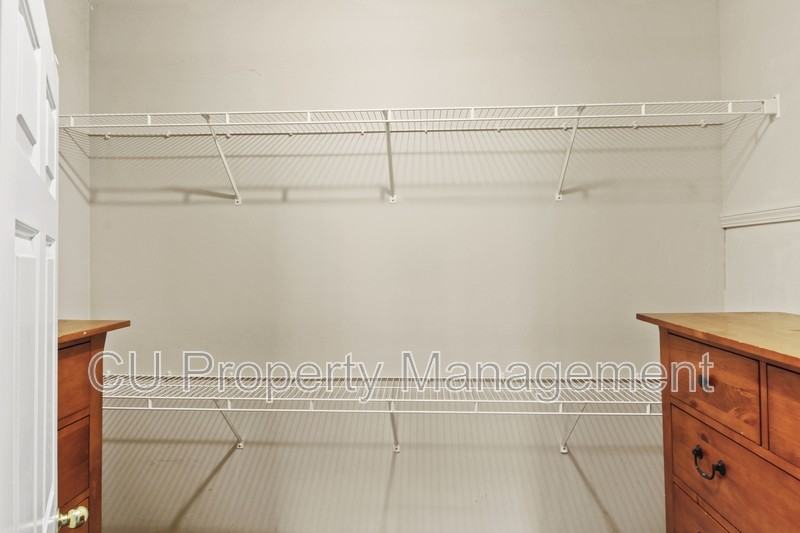 1903 N Lincoln Ave #120 - Photo 5 of 6