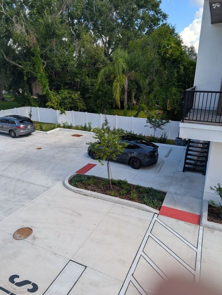 13612 N 22nd St - Photo 5 of 30