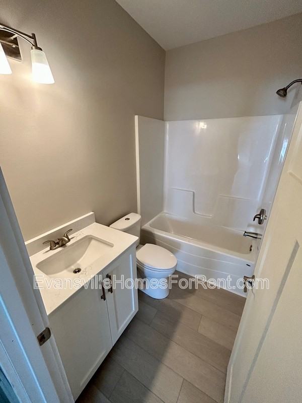 8445 Bell Crossing Dr - Photo 6 of 12