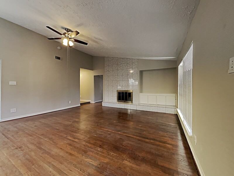 8615 Riverside Walk Ln - Photo 2 of 17