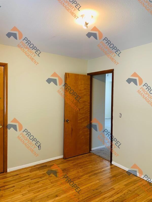 5050 Northfield Dr - Photo 6 of 10